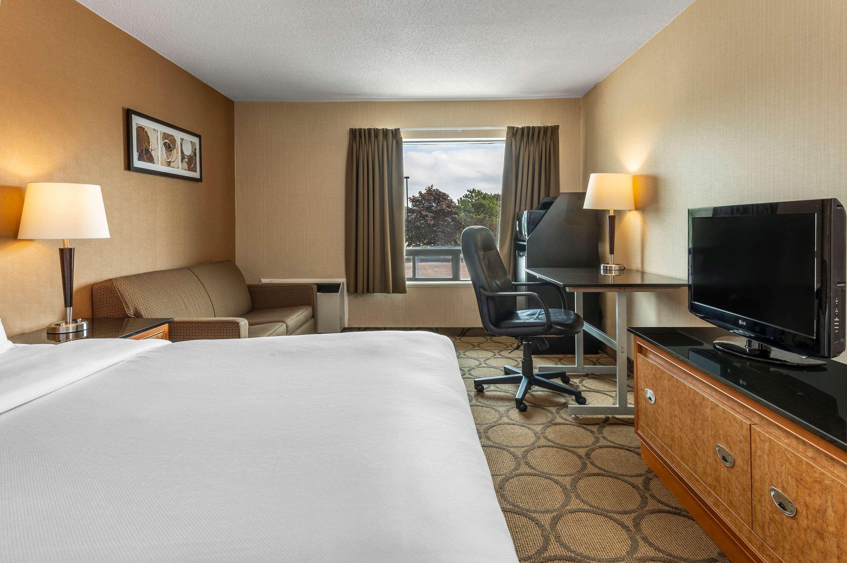 Comfort Inn Sherbrooke Bagian luar foto