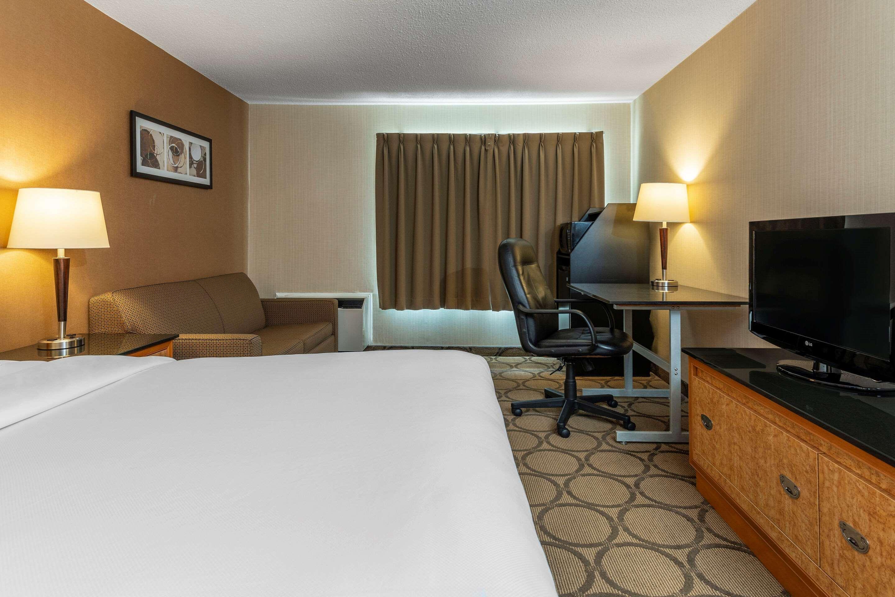Comfort Inn Sherbrooke Bagian luar foto