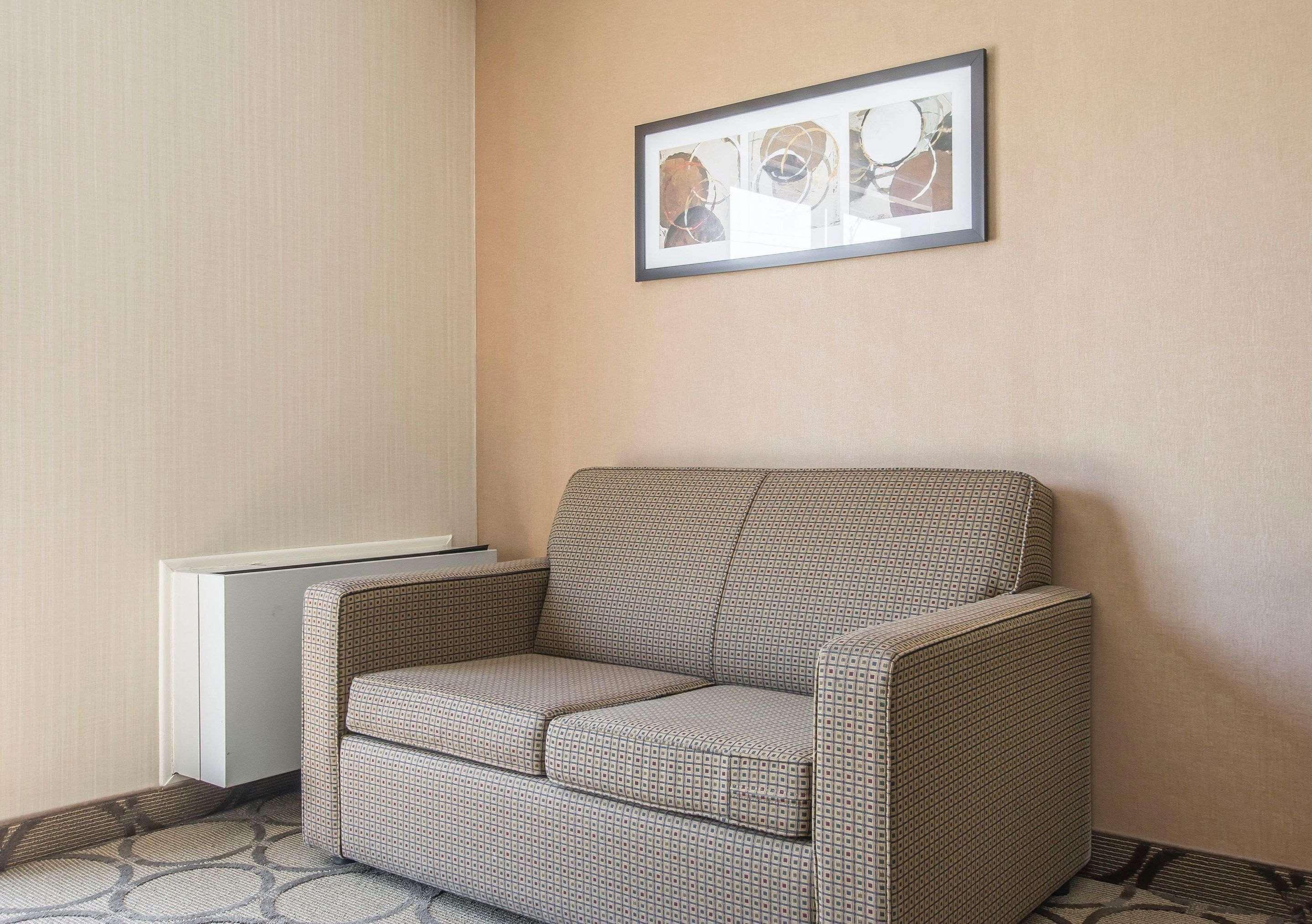Comfort Inn Sherbrooke Bagian luar foto