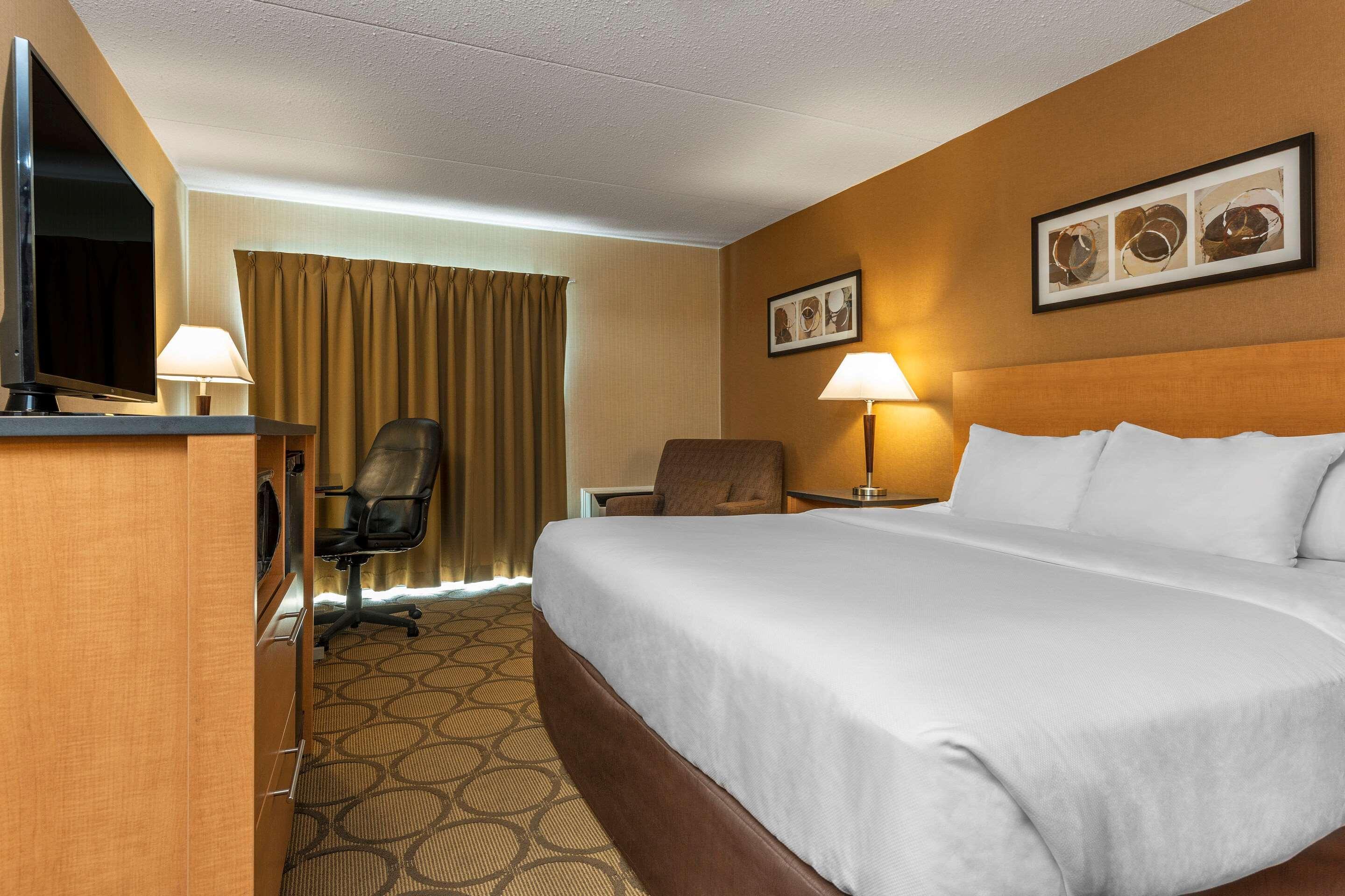 Comfort Inn Sherbrooke Bagian luar foto