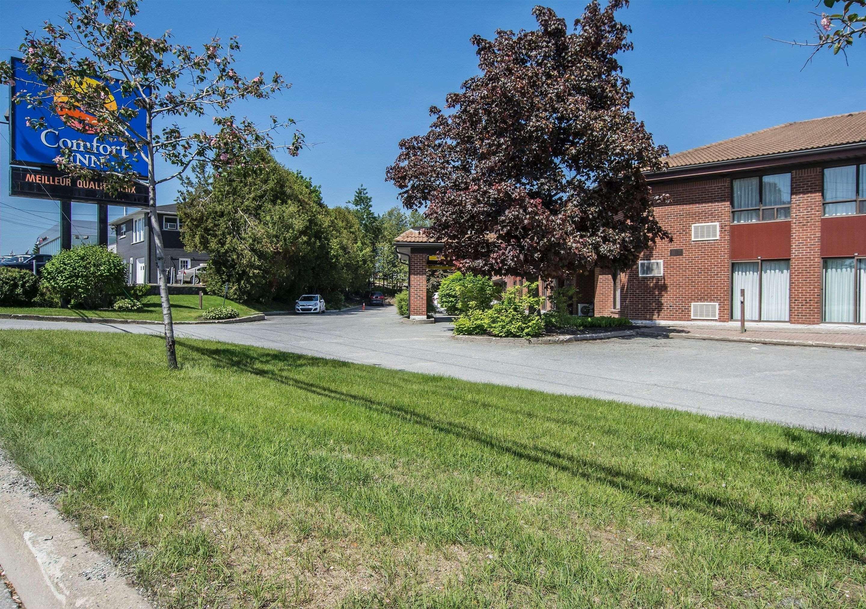 Comfort Inn Sherbrooke Bagian luar foto