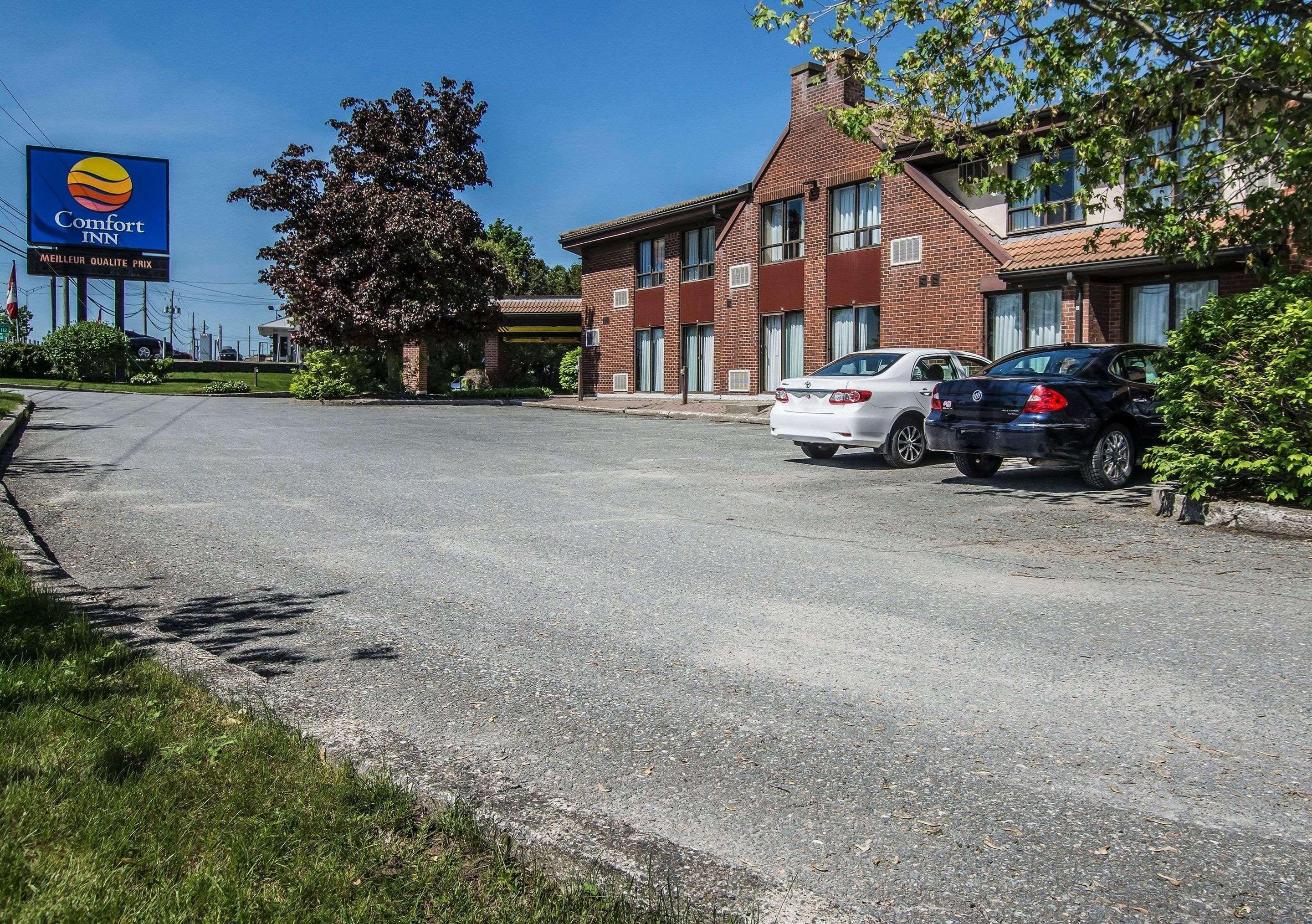 Comfort Inn Sherbrooke Bagian luar foto