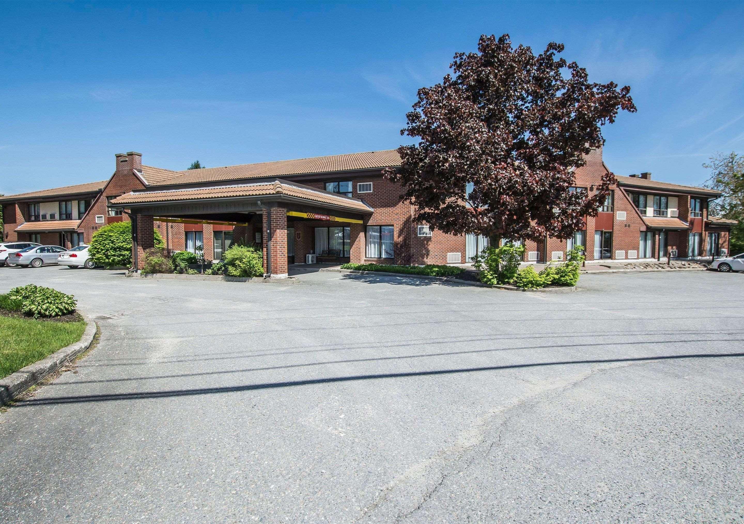 Comfort Inn Sherbrooke Bagian luar foto