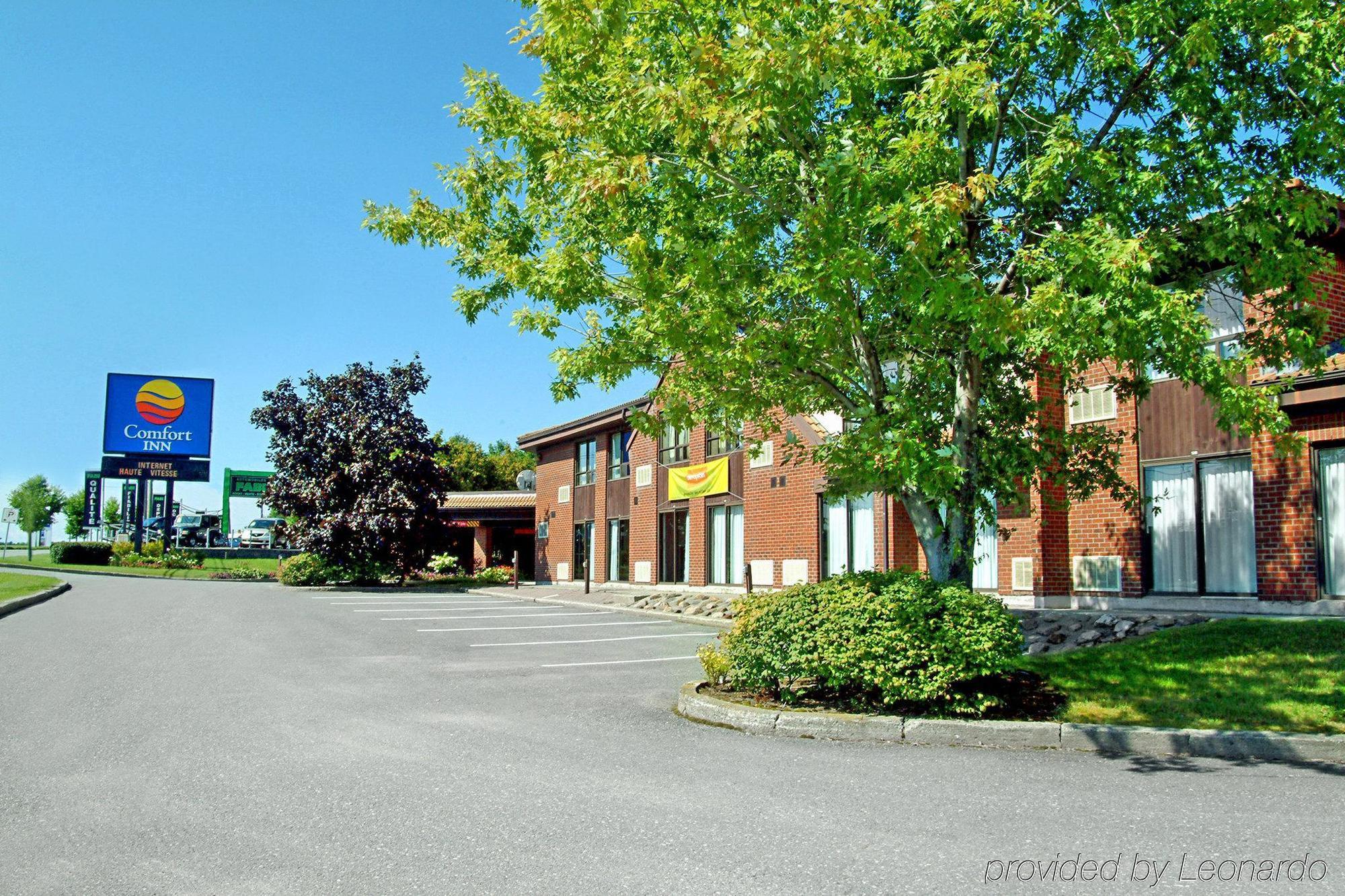 Comfort Inn Sherbrooke Bagian luar foto