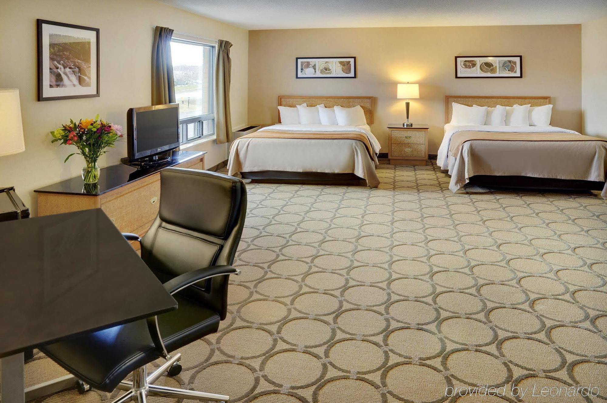 Comfort Inn Sherbrooke Bagian luar foto