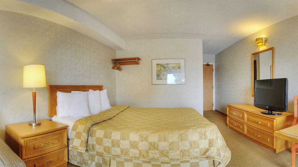 Comfort Inn Sherbrooke Bagian luar foto